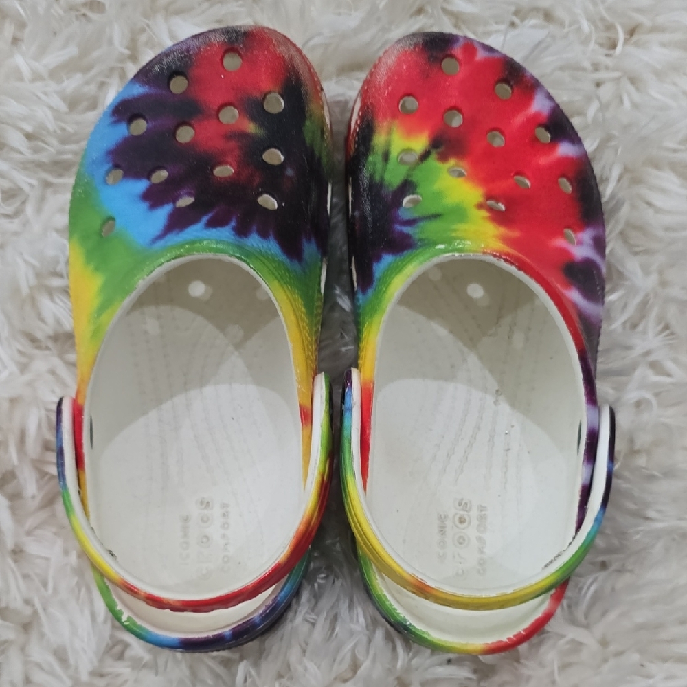 CROCS Kids Tie-Dye Sandals